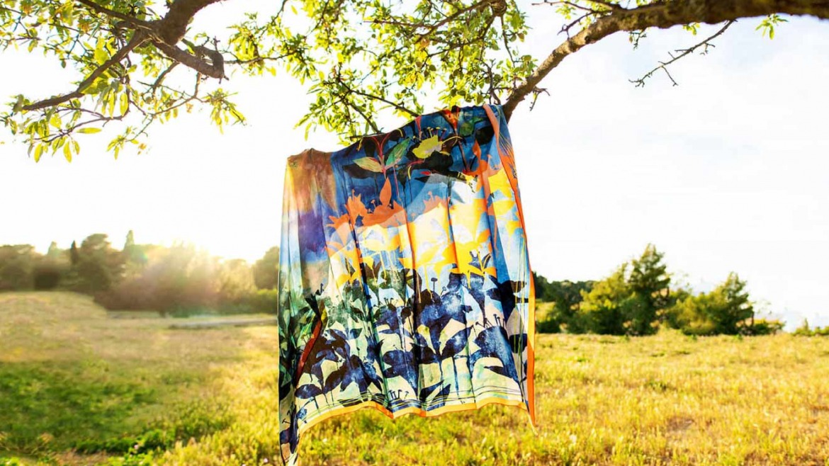 How to wash silk scarves – all you need to know! 